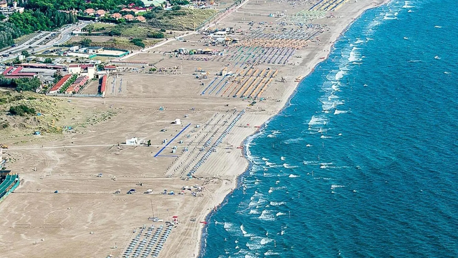 Coastal Comfort In Our Modern 1 Bedroom Apartment Rosolina Mare 0*,  Italy